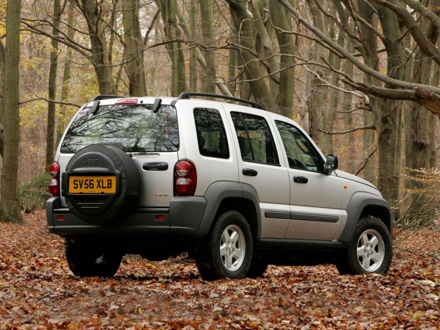  Jeep Cherokee 2005 года  (UK) (фото 13 из 13)